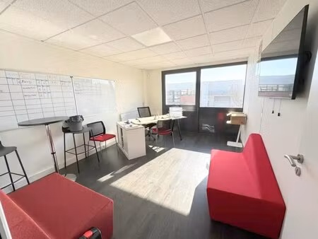 location bureaux 104 m² à 999 m²