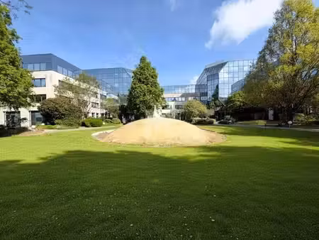 location bureaux 99m² à 1661m²