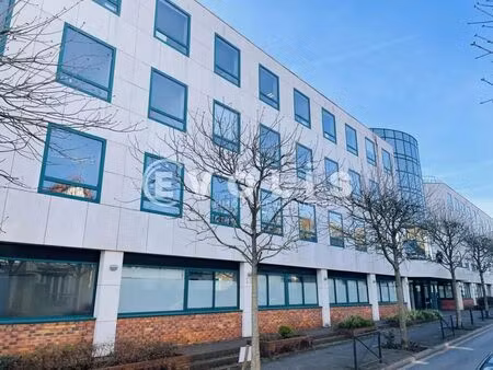 location bureaux 705 m²
