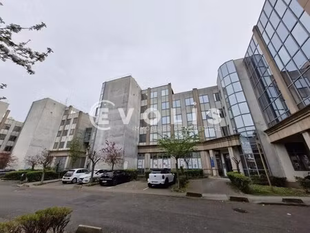 location bureaux 250 m² à 586 m²