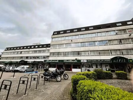 location bureaux 15 m² à 910 m²