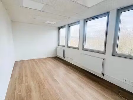 location bureaux 48 m² à 314 m²