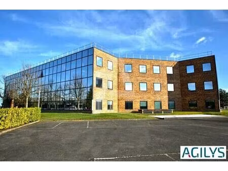 location bureaux 651 m² à 3 305 m²