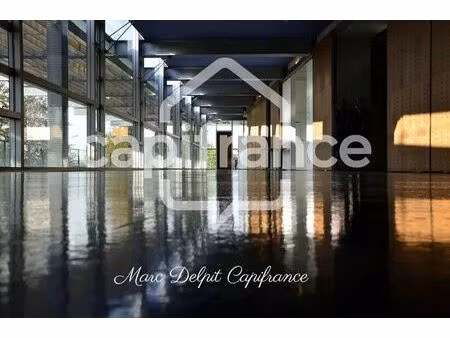 location commerce 750 m²