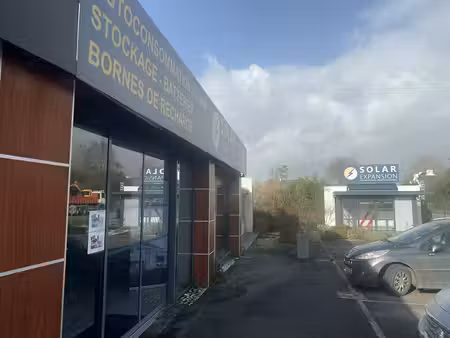 location commerce clohars-fouesnant 29950 100m²