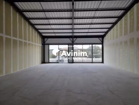 location commerce 167 m²