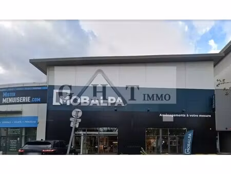 location commerce les ulis 91940 900m²