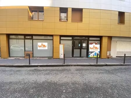 location commerce paris 75014 229m²