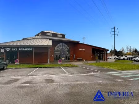 location commerce 314 m²