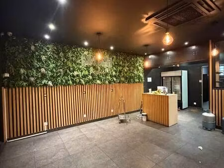 location commerce 92 m²