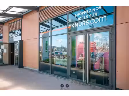 location commerce 800m²