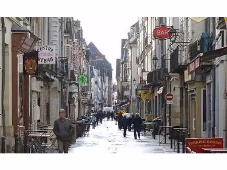 location commerce 50 m²