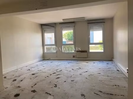 location bureaux 229 m²