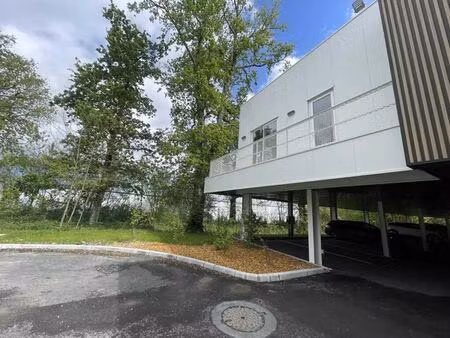 location bureaux 139 m² à 299 m²