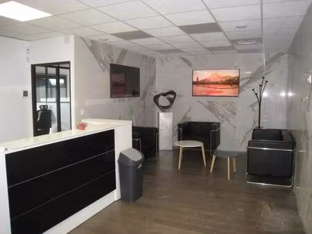 location bureaux 200 m²