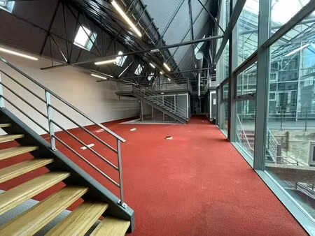 location bureaux 1 050 m²