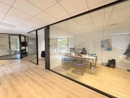 location bureaux 191 m² à 758 m²