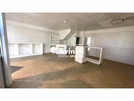 location commerce 87 m²