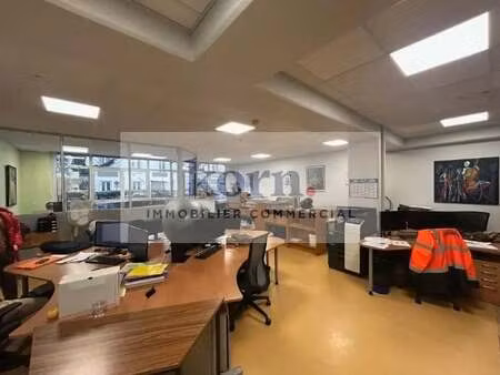 location commerce levallois perret 92300 307m²