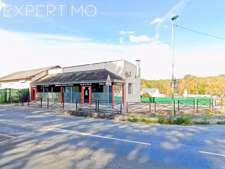 location commerce saclas 91690 118m²