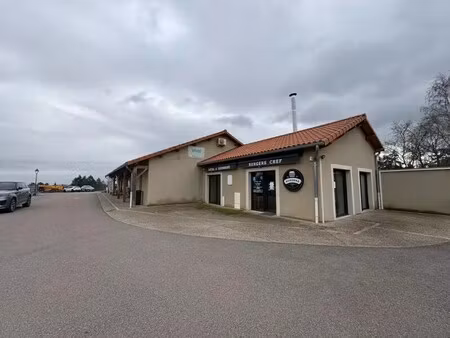 location commerce saint andre d apchon 42370 63m²