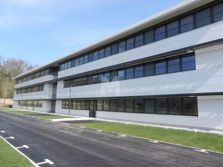 location bureaux 232 m² à 2 348 m²