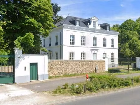 location bureaux 145 m²