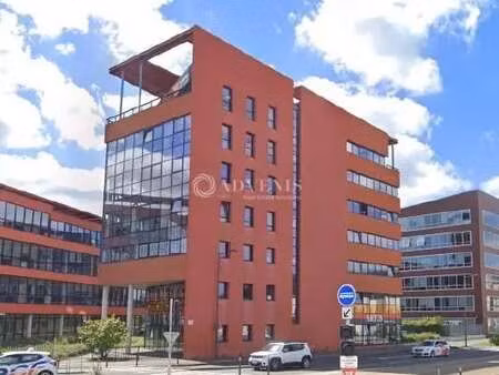 location bureaux 178 m²