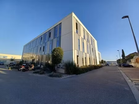 location bureaux 175 m²