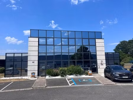 location bureaux 200 m² à 14 000 m²