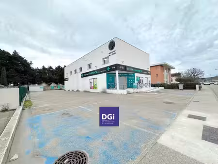 location commerce la calmette 30190 280m²