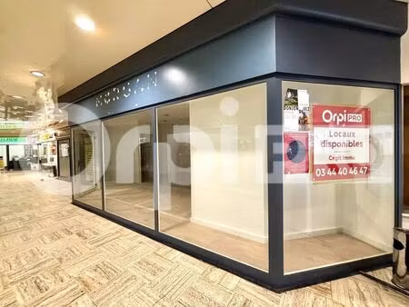location commerce 48 m²