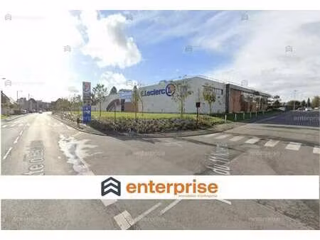 location commerce 350 m²