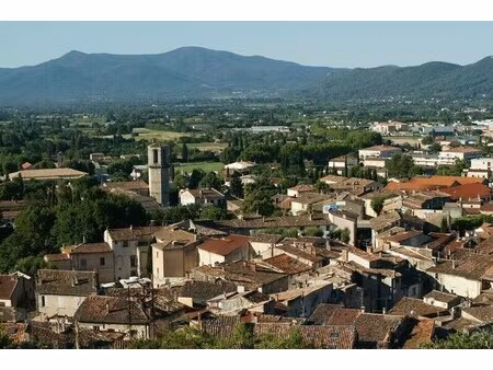 location commerce le luc 83340 250m²