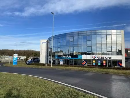 location commerce 125 m²