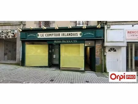 location commerce 114 m²