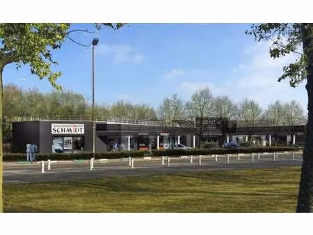 location commerce 65 m² à 172 m²