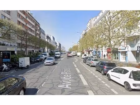 location commerce 130 m²