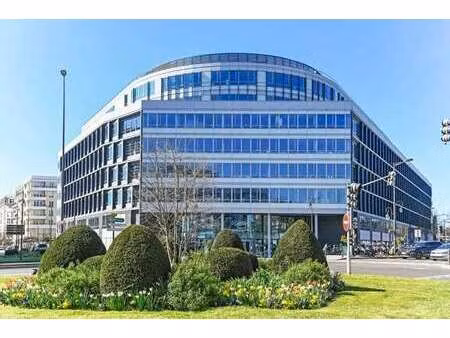 location bureaux 631 m² à 8 274 m²