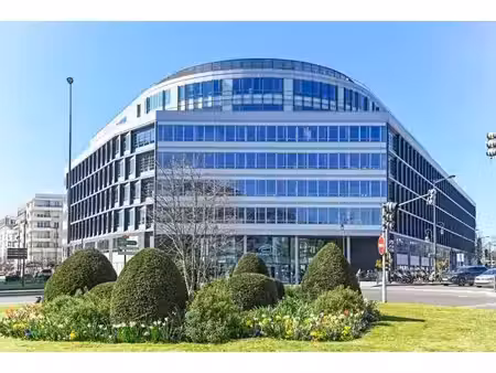 location bureaux 631m² à 8274m²