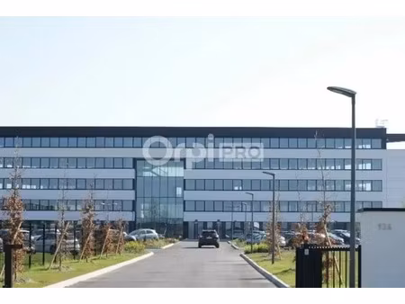 location bureaux 850 m²