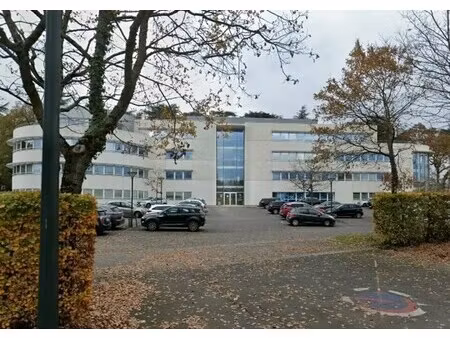 location bureaux 142 m²