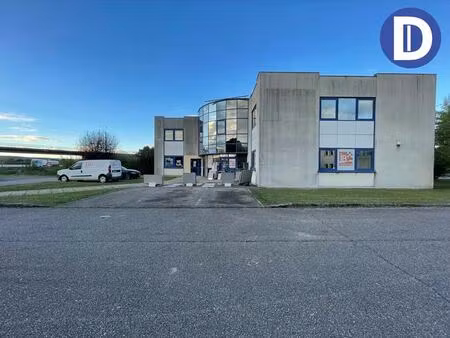 location bureaux 93 m²