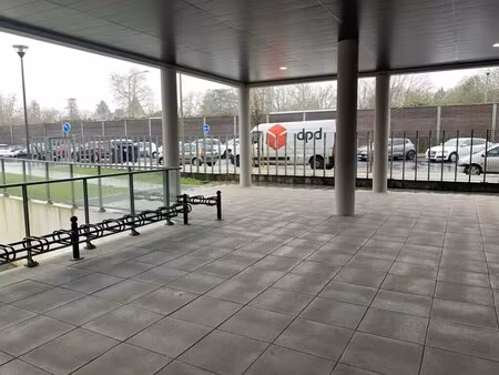 location bureaux 160 m² à 664 m²