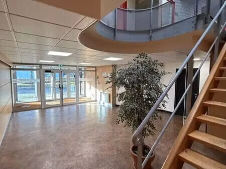 location bureaux 1 059 m²