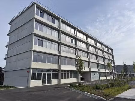 location bureaux 181 m² à 1 592 m²