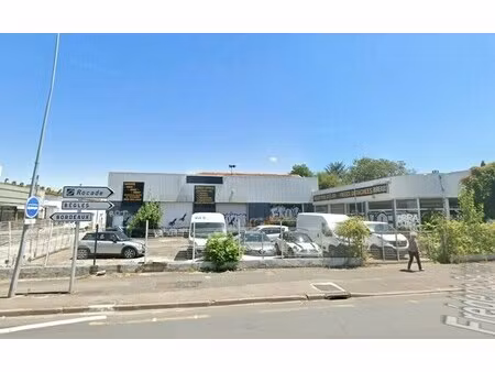 location commerce 391 m²