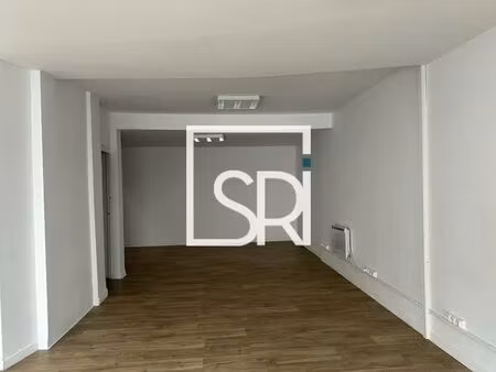 location commerce bellerive sur allier 03700 70m²