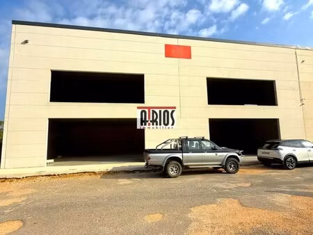 location commerce brignoles 83170 436m²