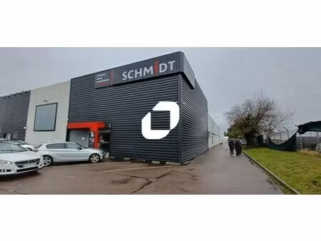 location commerce buchelay 78200 311m²